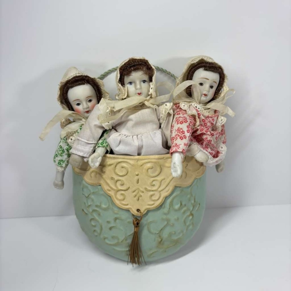 Set Of 3 Miniature Bisque Dolls In Shabby Chic Green Cream Tin Wall Pocket
